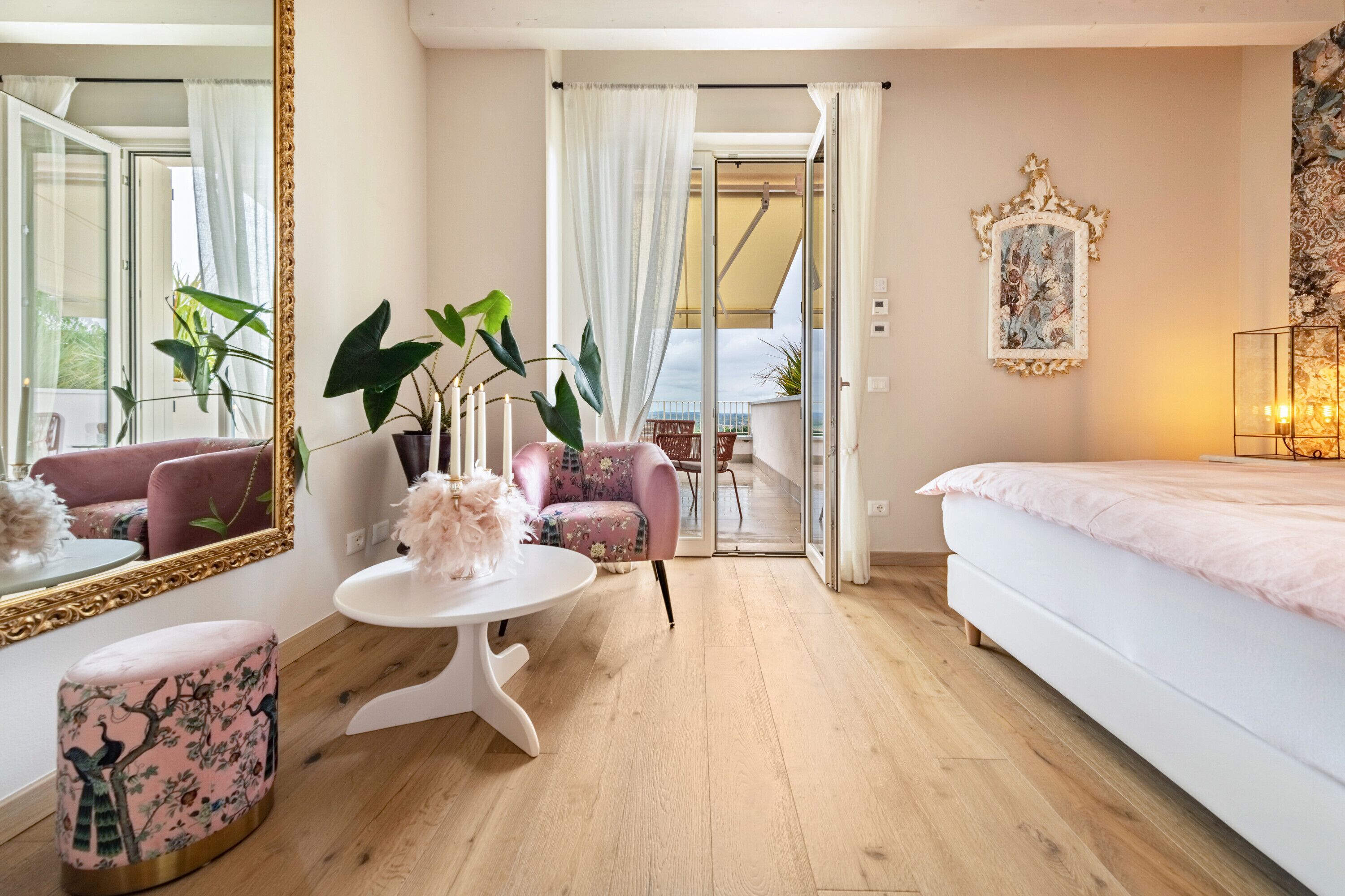 3 slaapkamers, een strijkplank/strijkijzer, gratis wifi, beddengoed