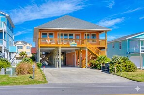 Exterior - Oceanview Absolute Serenity, a 4-bedroom retreat in Oak Island for up to 10 guests. (Oak Island)