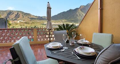 Maison de vacances 'La Cuadra' avec vue sur la mer, terrasse privée et Wi-Fi.
