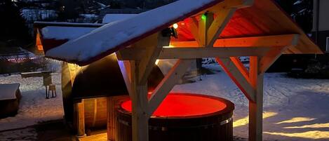 Bain à remous extérieur