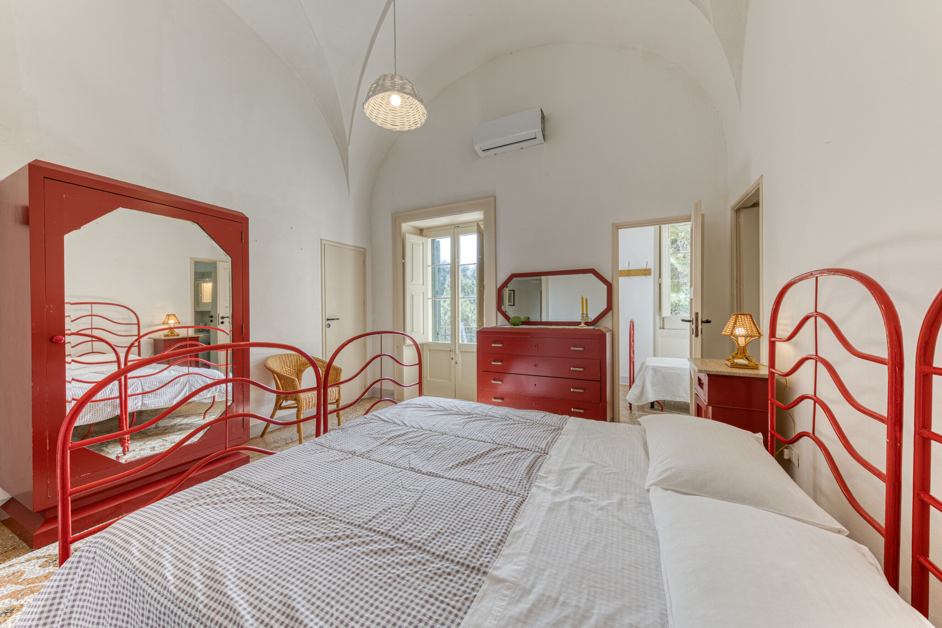 4 chambres, fer et planche à repasser, Wi-Fi gratuit, draps fournis