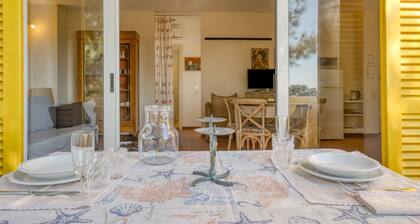 Apartment 'Bouganville' with Sea View, Wi-Fi and Air Conditioning