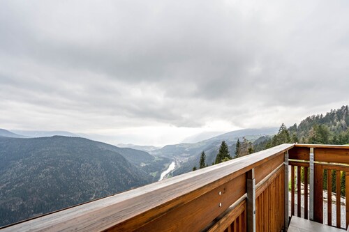 Holiday Apartment "Maurerhof Abendrot" with Mountain View, Private Terrace & Wi-Fi