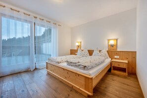 2 bedrooms, iron/ironing board, free WiFi, bed sheets - Apartment "Maurerhof Abendrot" with Mountain View, Private Terrace & Wi-Fi (Vandoies)