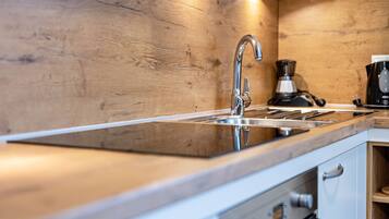 Refrigerador, horno, placa de cocina, lavavajillas