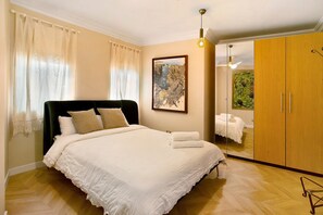 1 habitación, tabla de planchar con plancha, wifi gratis y ropa de cama 