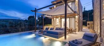 Villa "Ino" with Sea View, Private Pool & Wi-Fi