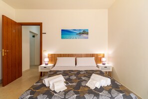 2 Schlafzimmer, Bügeleisen/Bügelbrett, kostenloses WLAN, Bettwäsche