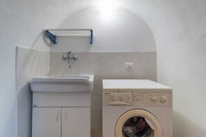 Interior - Holiday Apartment "Casa Carmela 53" with Wi-Fi and Air Conditioning (Ragusa)