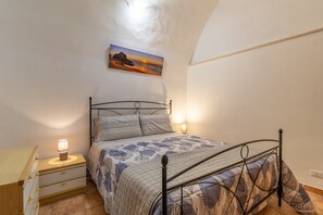 1 bedroom, iron/ironing board, free WiFi, bed sheets - Holiday Apartment "Casa Carmela 53" with Wi-Fi and Air Conditioning (Ragusa)