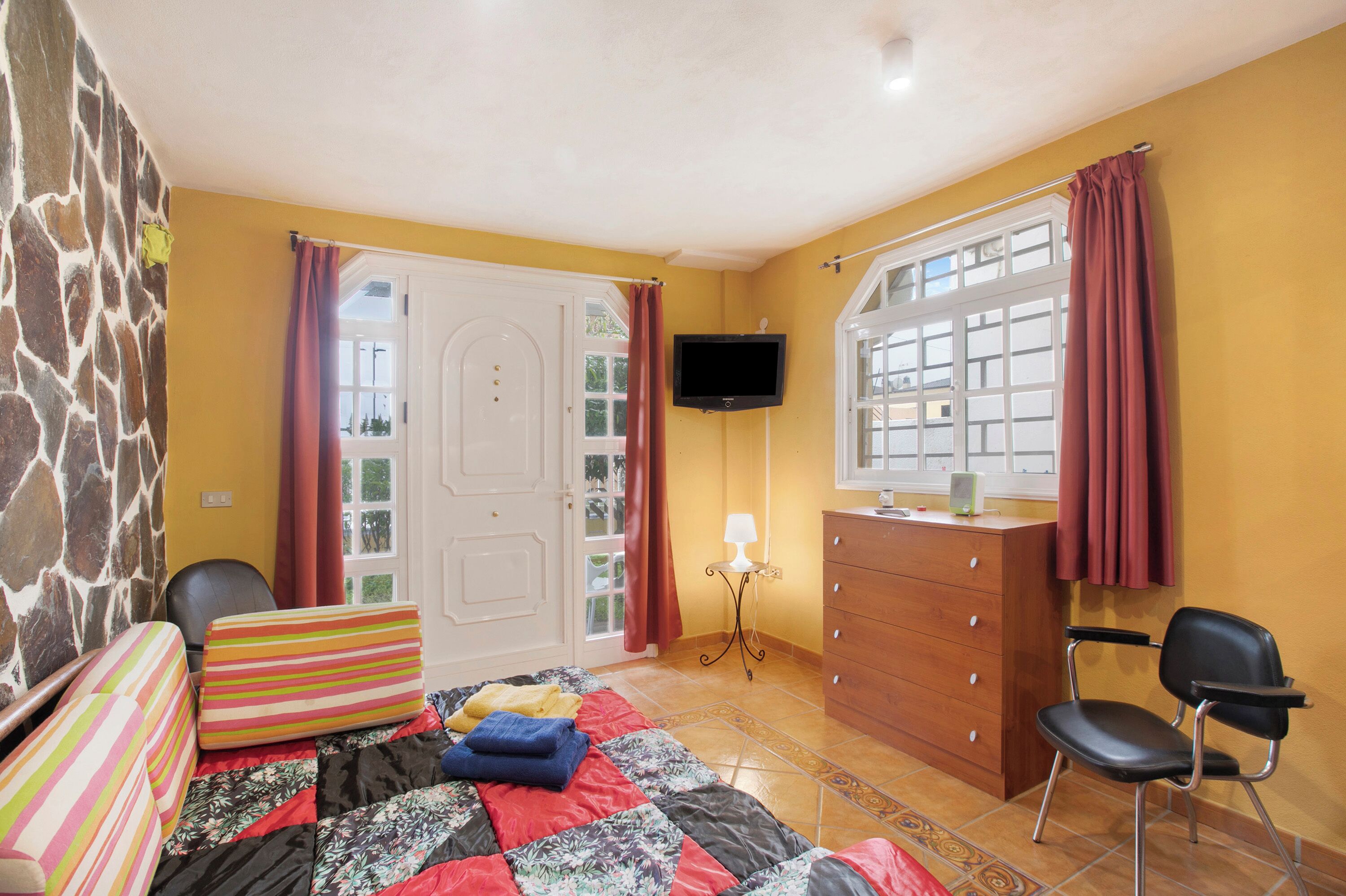 1 dormitorio, wifi gratis, ropa de cama