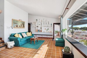 Interior - Vacation Home "Los Angeles" with Sea View, Private Terrace & Wi-Fi (Tías)