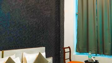 Habitación doble Deluxe | Wifi gratis y ropa de cama