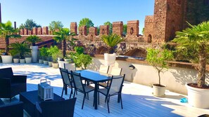 Outdoor dining - Cà DEL SOLE - Panoramic Penthouse in the Historic Center (Montagnana)