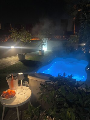 Idromassaggio all'aperto