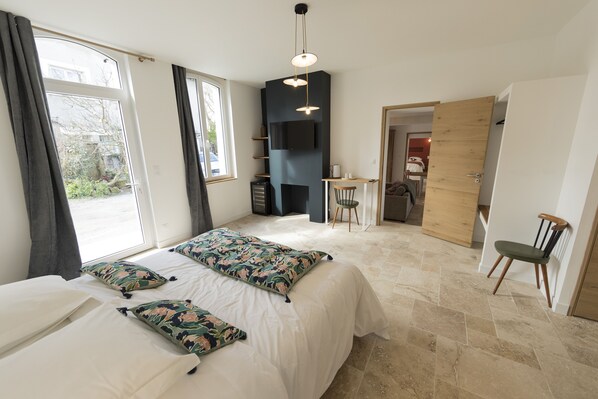 3 bedrooms, WiFi, bed sheets