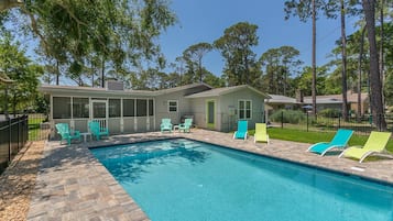 House, 3 Bedrooms | Pool