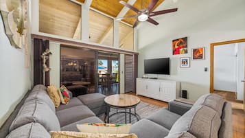 Condo, 3 Bedrooms | Living area | Smart TV