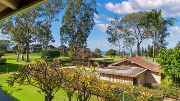 Condo, 3 Bedrooms | Property grounds