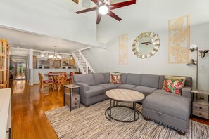 Apartment, 3 Schlafzimmer | Wohnbereich