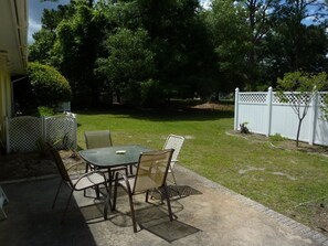 House, 3 Bedrooms | Outdoor dining