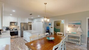 Rumah, 4 kamar tidur | Tempat makan