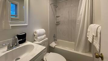 Duplex, 3 Bedrooms | Bathroom | Towels