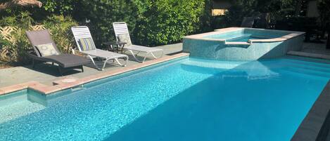 House, 4 Bedrooms | Pool