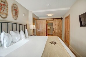 Condo, 2 habitaciones | 2 habitaciones, decoración personalizada y muebles diferentes