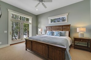 3 soverom, strykejern/-brett, wi-fi (inkludert) og sengetøy