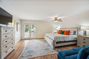 Casa, 4 habitaciones | 4 dormitorios, decoración individual, mobiliario individual