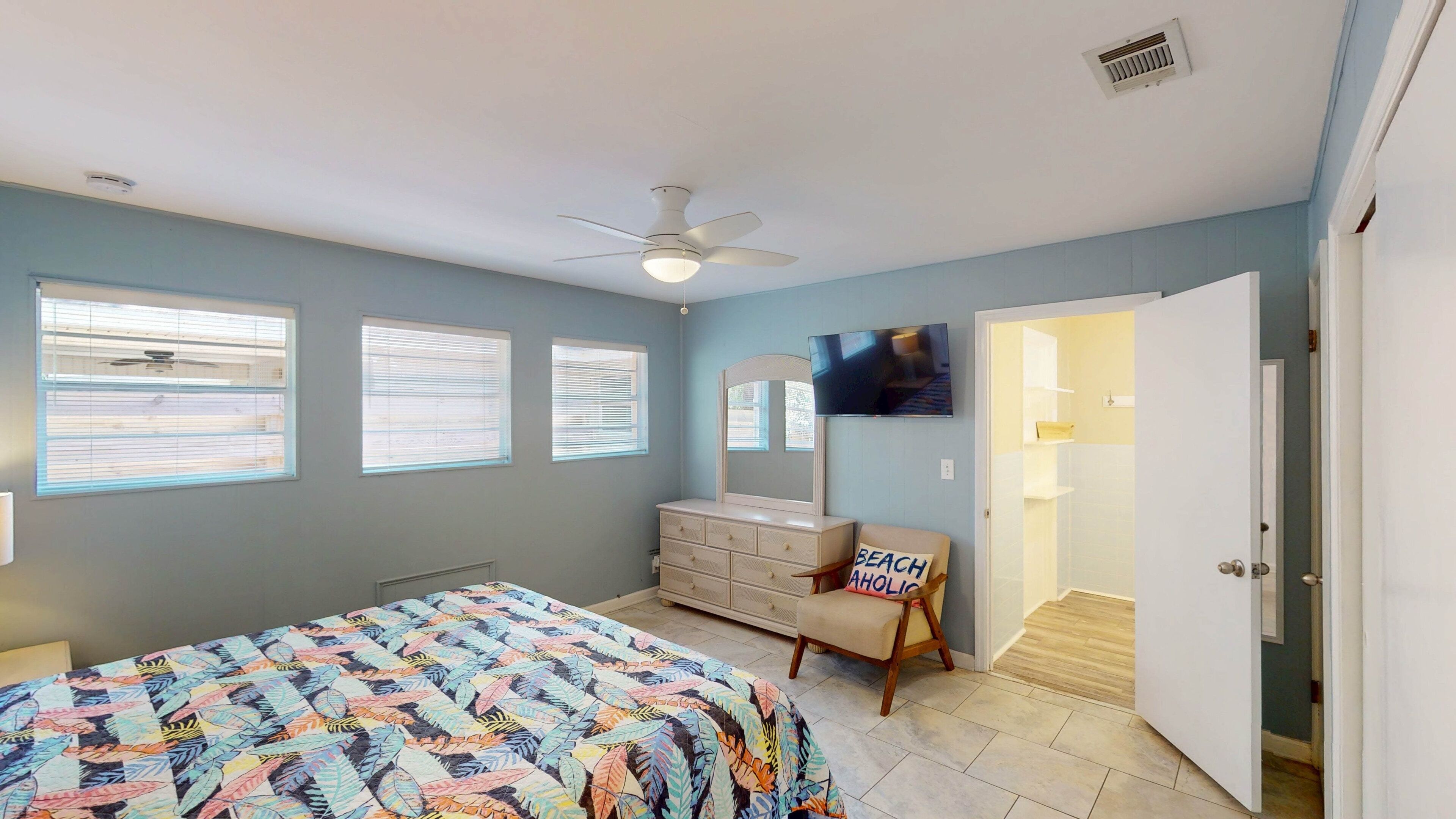 Duplex, 4 Bedrooms | 4 bedrooms, iron/ironing board, free WiFi