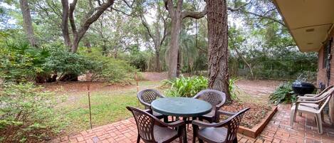 House, 3 Bedrooms | Outdoor dining