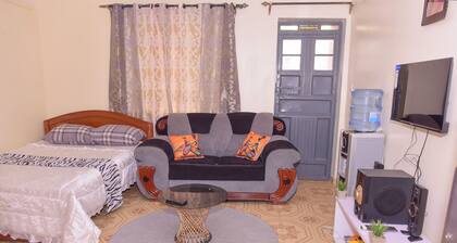 @Studio available in a clean and quiet environment a few minutes drive from jkia