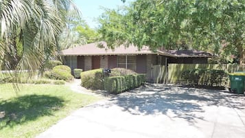 Duplex, 2 Bedrooms | Exterior