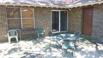 Duplex, 2 Bedrooms | Outdoor dining