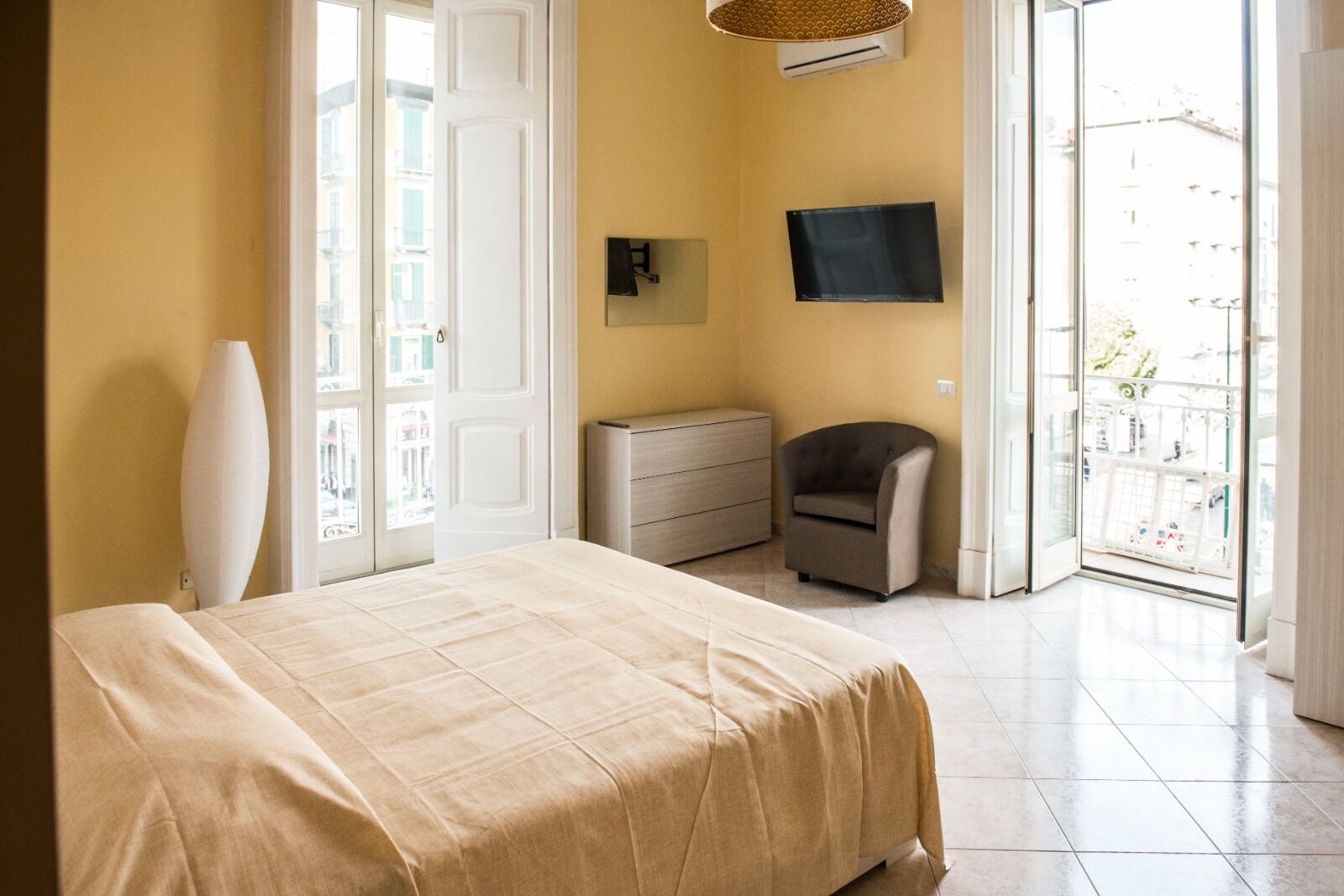 2 makuuhuonetta, silitysrauta/-lauta, ilmainen Wi-Fi, vuodevaatteet