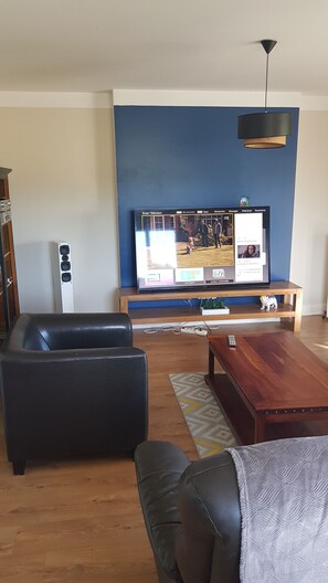 Télévision, chaîne hi-fi