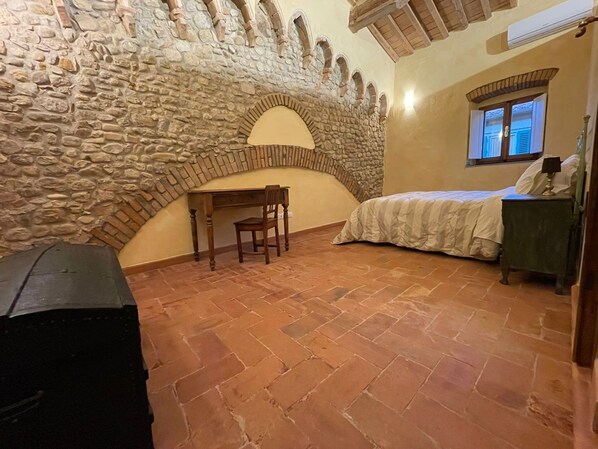 1 habitación, escritorio, insonorización y wifi gratis