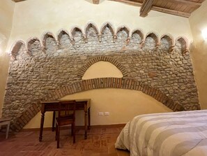 1 habitación, escritorio, insonorización y wifi gratis