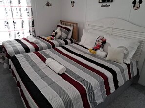 3 dormitorios, tabla de planchar con plancha, wifi gratis y ropa de cama