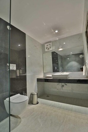 Bathroom - Swarnagarh Nature Retreat and Spa (Udaipur)