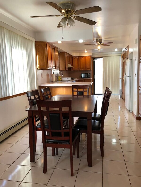 تناول الطعام