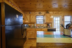 Refrigerador, microondas, parrilla de estufa y lavavajillas 