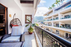 Property grounds - Workspace, Mini-Bar & Rooftop Pool | 2BR Retreat (Puerto Vallarta)