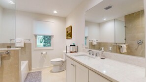 House, 3 Bedrooms | Bathroom | Towels - Lilly's Pad 3 Bedroom Home (Jekyll Island)