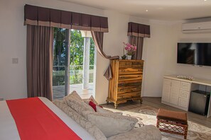 6 bedrooms, in-room safe, individually decorated, individually furnished