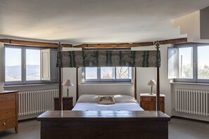4 Schlafzimmer, Bügeleisen/Bügelbrett, kostenloses WLAN, Bettwäsche