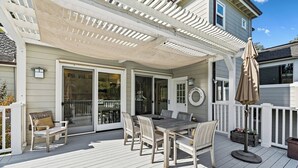 Unclassified image, 2 of 27, button - Family gathering home just steps from the beach (Santa Cruz)