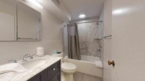 House, 4 Bedrooms | Bathroom | Towels - Bradfield 4 Bedroom Home (Jekyll Island)